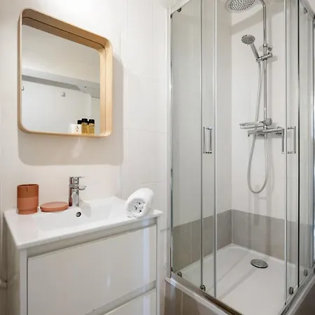 Charming & Bright Cozy Retreat On Port * Niza